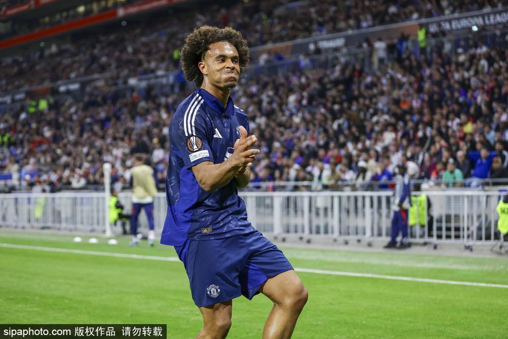 阿美尼亚超级杯
_欧联-齐尔克泽破门奥纳纳两送礼 曼联2-2遭里昂绝平