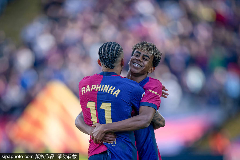 皇冠信用网怎么租_西甲-拉菲尼亚双响+补时绝杀 巴萨连扳3球4-3先赛7分领跑