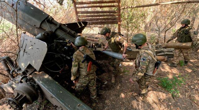 正版皇冠信用网_好大喜功!乌军半场开香槟正版皇冠信用网,不料把敌人引来,连吃2枚导弹