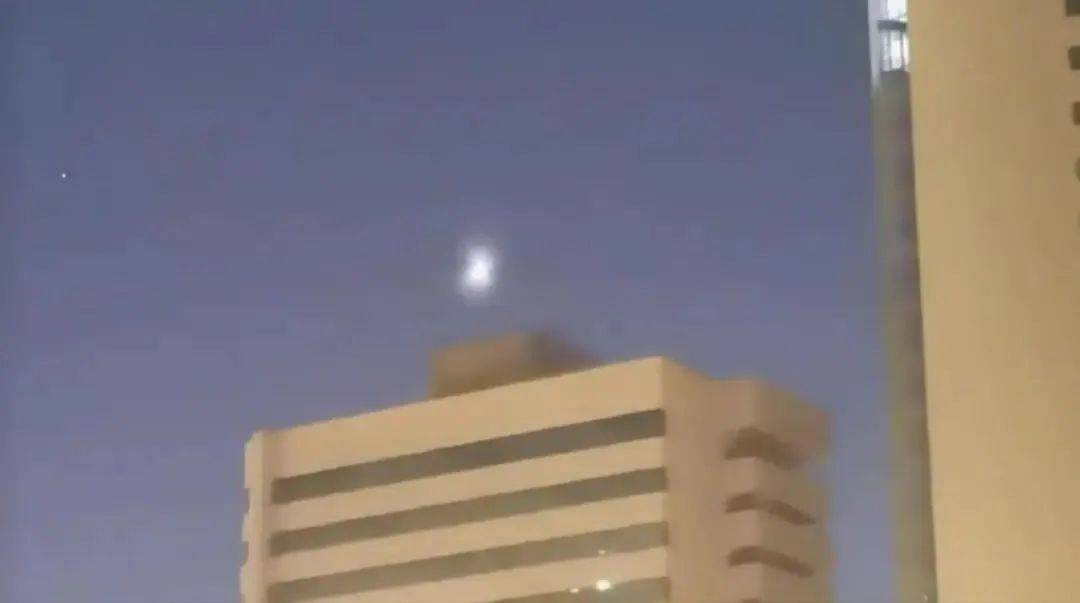 篮球比分
_新疆夜空不明飞行物是什么篮球比分
?揭秘来了