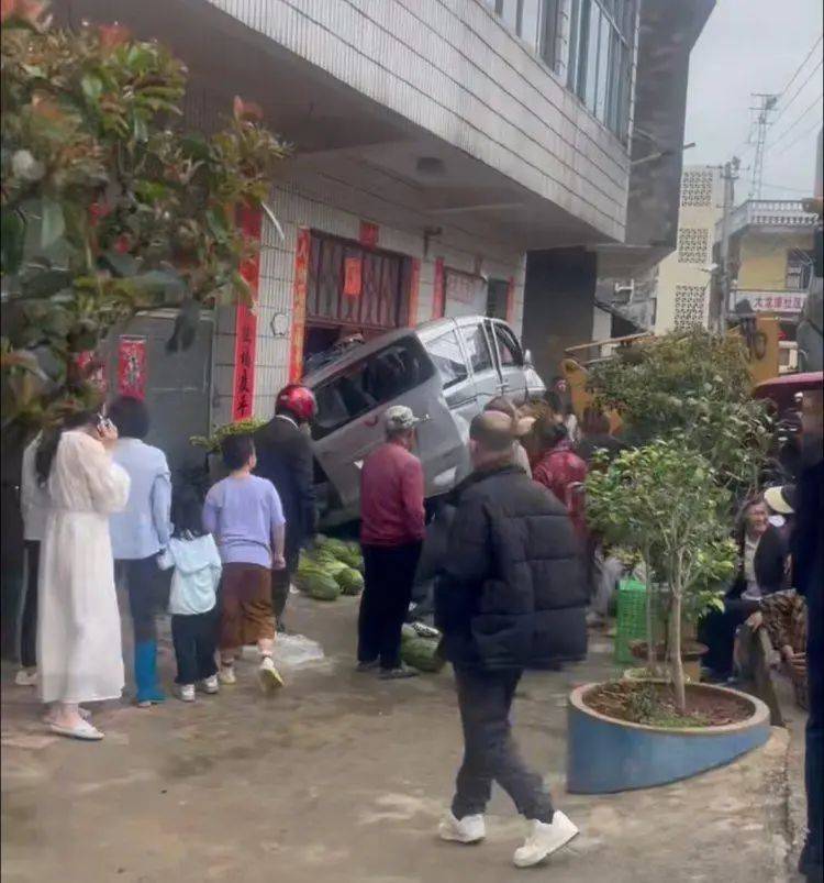 介绍个皇冠信用网网址_云南陆良县发生一起装载机致人伤亡事件介绍个皇冠信用网网址,造成6死4伤