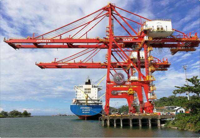 皇冠信用网注册开通_100%对华关税来袭皇冠信用网注册开通,特朗普又翻脸了?中国打法太狠,8国开始跟进