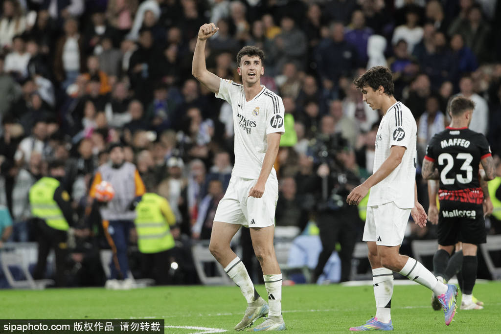 皇冠信用网代理如何申请_皇马2-0夜:姆巴佩双响!魔笛、安帅、巴斯克斯伯纳乌洒泪告别皇冠信用网代理如何申请,传奇落幕谁扛旗?