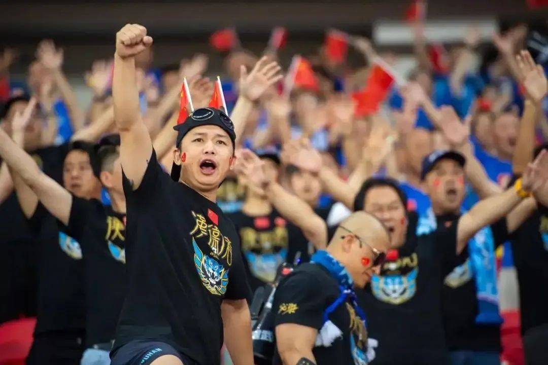 皇冠信用代理出租_亚洲之巅!武汉女足皇冠信用代理出租,捧起首座亚冠金杯!