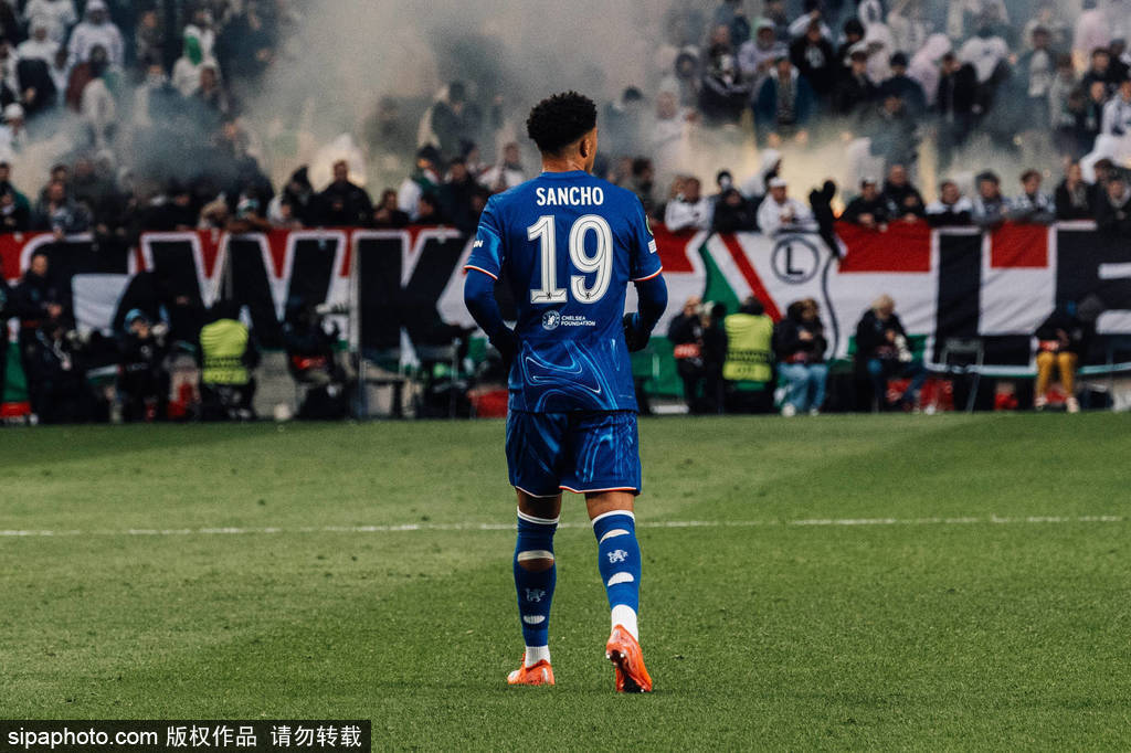 外傣v阿尔艾因_曼联拒绝恩昆库!6000万镑豪购新星外傣v阿尔艾因,切尔西加纳乔交易梦碎