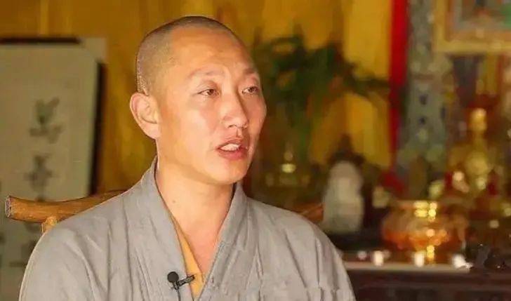 德甲足球_“救助百名弃婴的道禄和尚”被警方带走:涉诈骗德甲足球,金额或达千万元!当地回应:不存在儿童买卖的情况