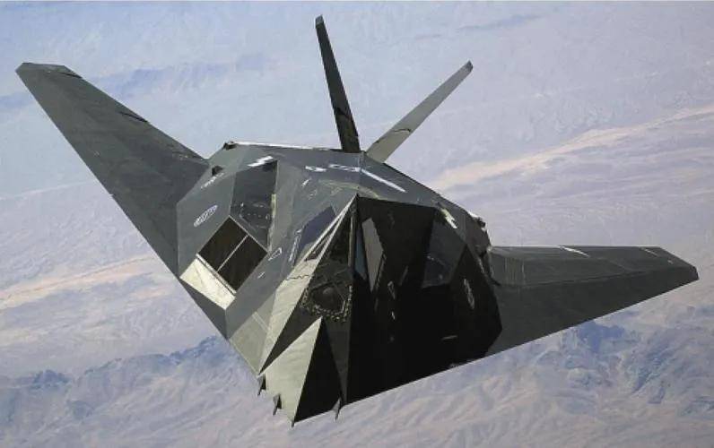 Lyon (Banega) Esports_B-2横穿中国轰炸伊朗Lyon (Banega) Esports,中国雷达没有发现?这是正常人想出来的?