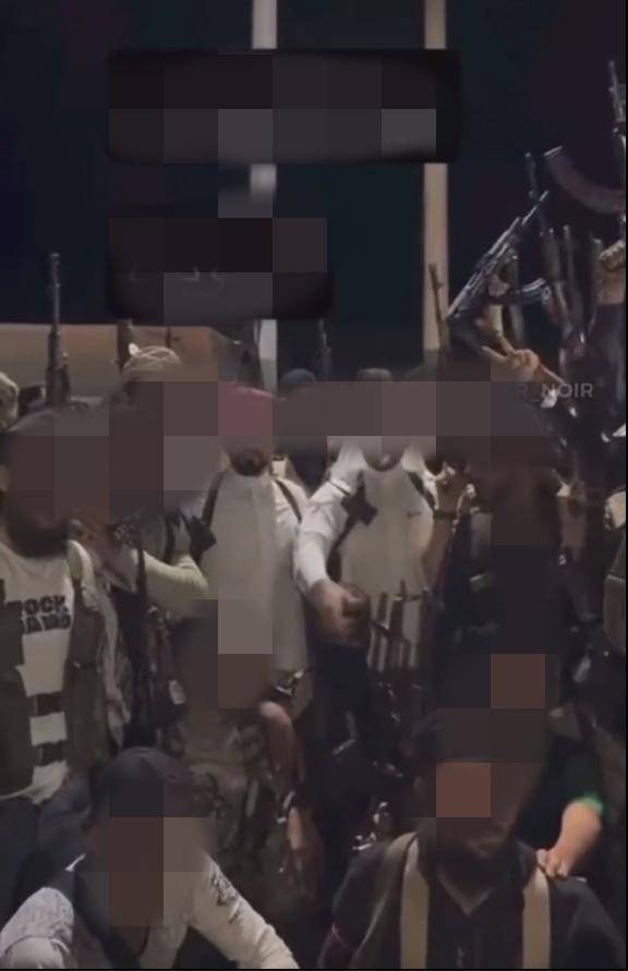 体育皇冠信用网站_大战再起!5万大军不服体育皇冠信用网站,冒着以色列空军大轰炸,猛攻叙利亚南部