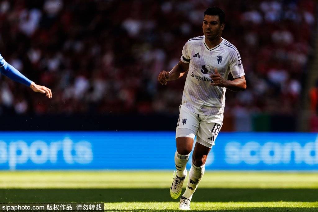 五大联赛冠军_勒伯夫:如果我是塞斯科五大联赛冠军,我会选择纽卡而非曼联