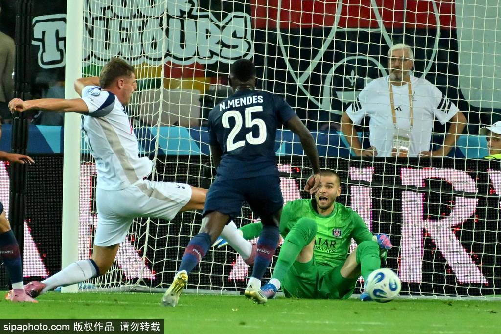 皇冠信用网开户_欧超杯-拉莫斯补时绝平 巴黎9分钟2球点球战总分6-5热刺夺冠