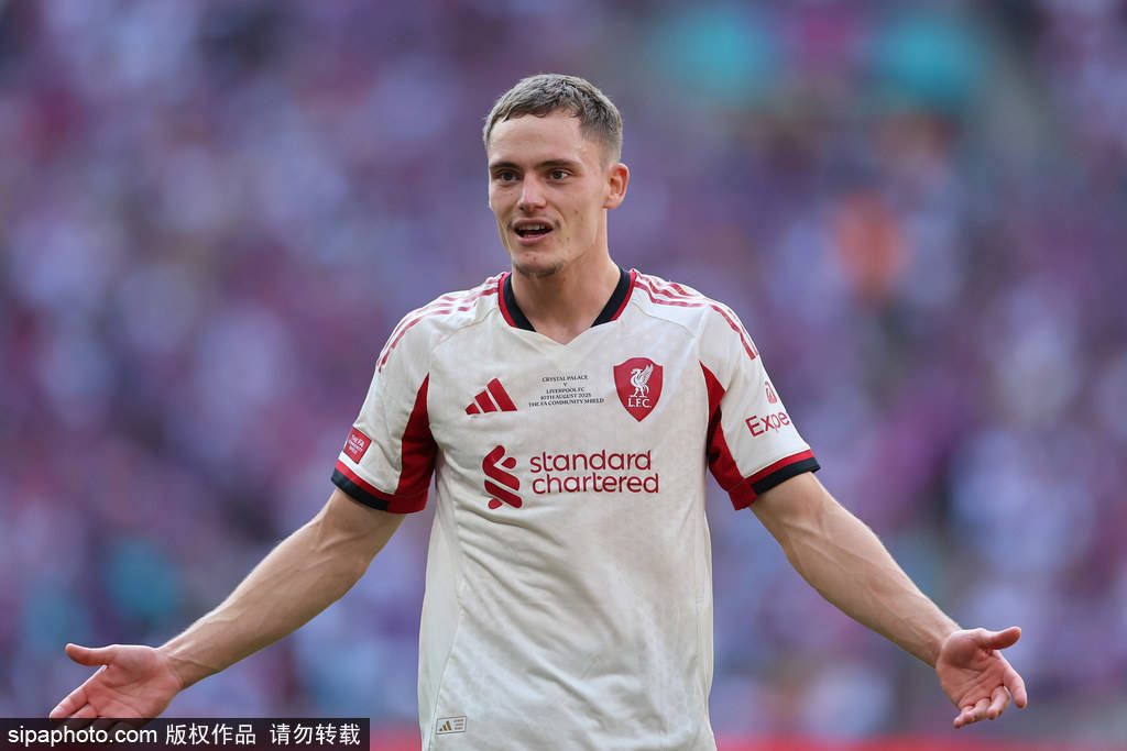 皇冠信用网最新地址_观战台:利物浦打响英超揭幕战 曼联枪手锋线天团火拼