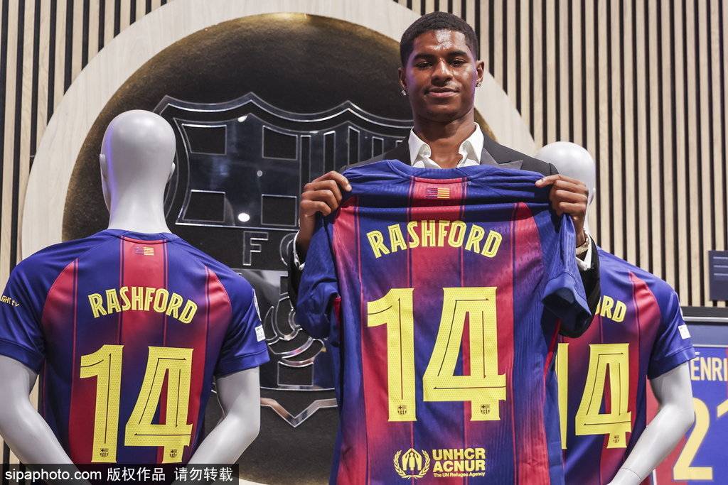 皇冠信用網平台出租_曼联签下罗尔福:巴萨与曼联的转会风云再起