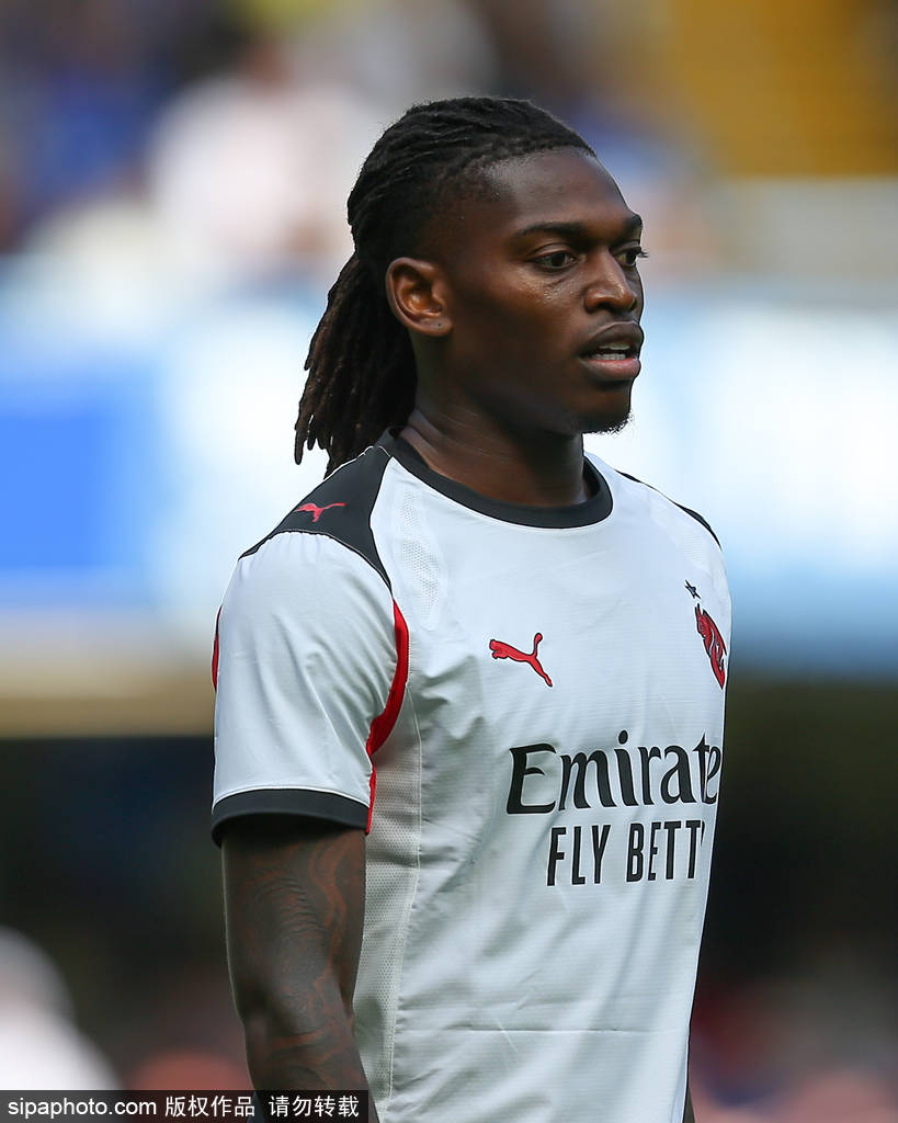 切尔西足球
_莱奥7年磨一剑!米兰首战破门切尔西足球
,背后竟藏着怎样的训练故事?