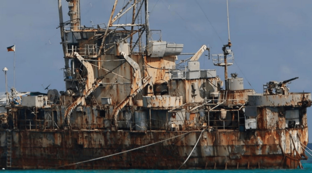 卢博斯福尔曼vs吉里.哈维尔._中国靠近仁爱礁军舰卢博斯福尔曼vs吉里.哈维尔.,就越过菲律宾红线?菲军:有能力击沉敌舰