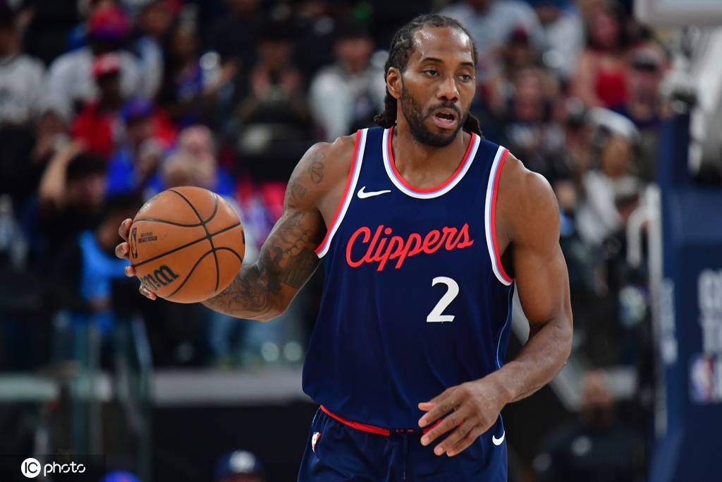 费尔格拉斯vs鲁席塔尼亚洛罗萨_快船和伦纳德涉嫌阴阳合同 名记:联盟将展开调查