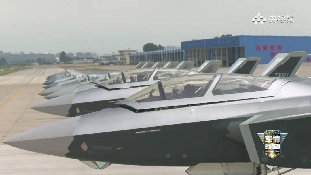 国际友谊赛U19_中国歼-35最新画面国际友谊赛U19!6枚中距弹、隐藏登机梯首次曝光!