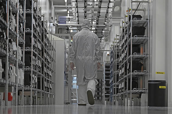 皇冠信用網登123出租
_想和中方谈谈皇冠信用網登123出租
,但荷兰还在狡辩:不是美国让干的