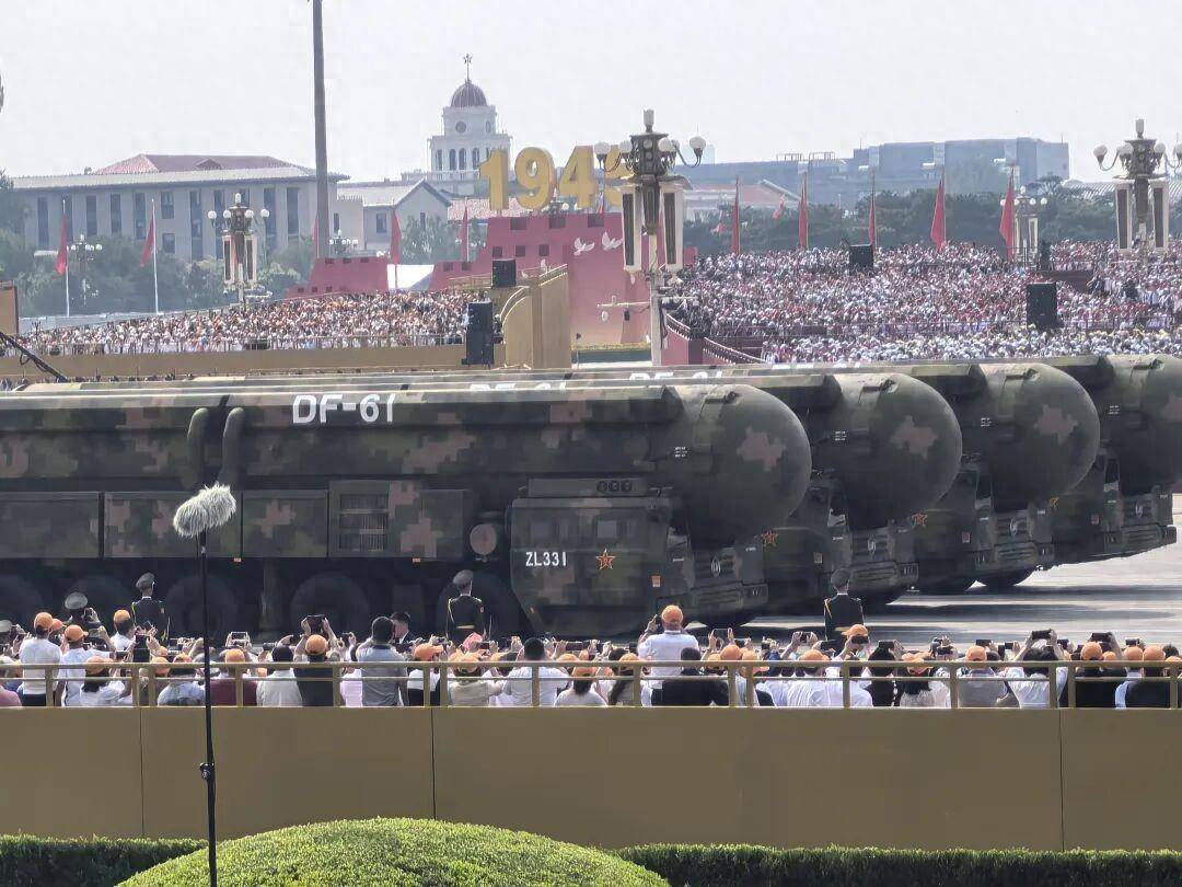 皇冠登3代理
_乌军少将:别等到战场上再认清皇冠登3代理
,93阅兵上中国装备到底有多强大!