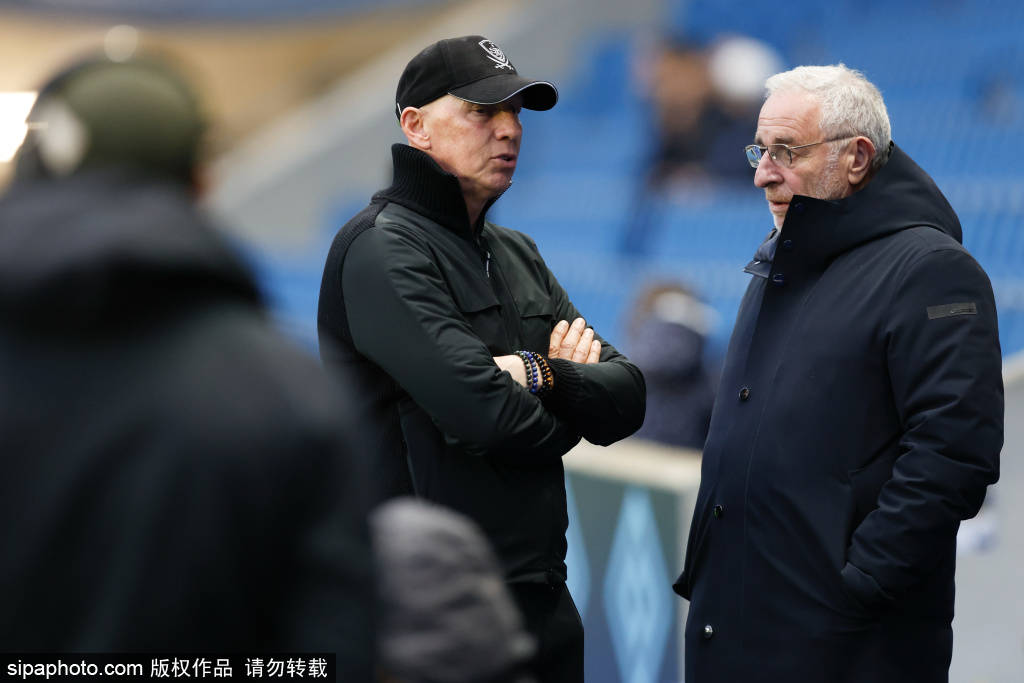 皇冠信用網代理登3
_心系球队!王燊超世界波破门时皇冠信用網代理登3
,镜头拍到武磊在看台观战比赛