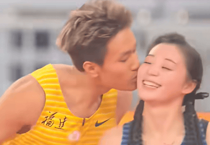 如何申请皇冠信用網会员
_“夺冠能偷偷亲你一下不?”十五运会上如何申请皇冠信用網会员
,这对田径CP的赛场之吻甜上热搜!