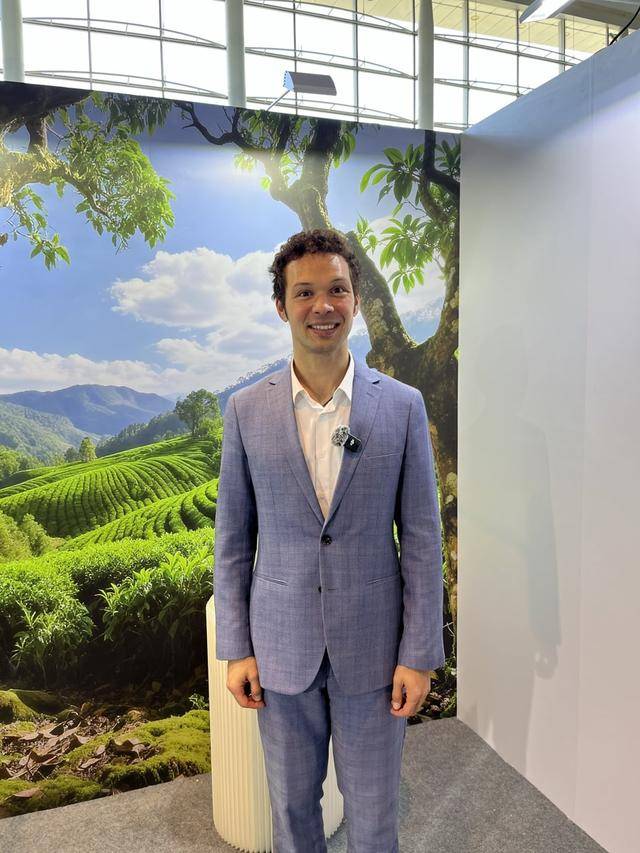 皇冠信用登123出租_乌克兰主持人耶果：中国近些年的巨变不只在于建设发展