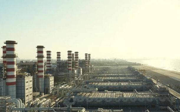 皇冠信用盘最高占成 _“灭国大轰炸”已开始：炸海水淡化厂皇冠信用盘最高占成 ，炸油库，伊朗进入艰难时刻